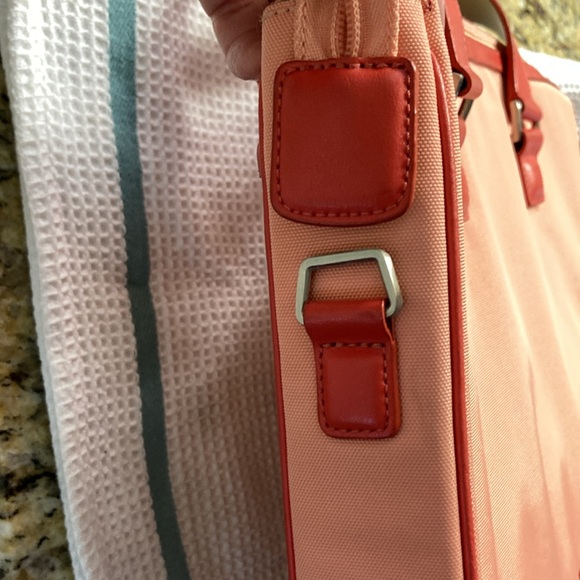 TUMI Laptop Case. Vibrant 2 tone orange/cantalope colors. Shoulder strap. EUC. - Picture 10 of 16